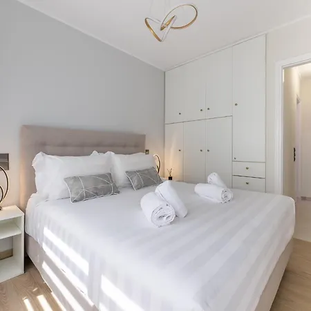 Acropolis Cozy